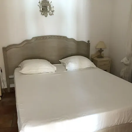 De La Dame Oda ve Kahvaltı Saint-Tropez