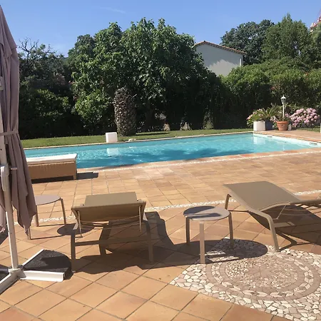 住宿加早餐酒店 De La Dame 4*